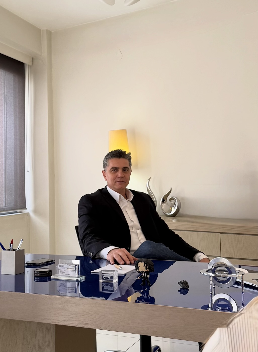Κωνσταντίνος Γκοτοσίδης, Ψυχίατρος – Ψυχοθεραπευτής, στο ιατρείο του